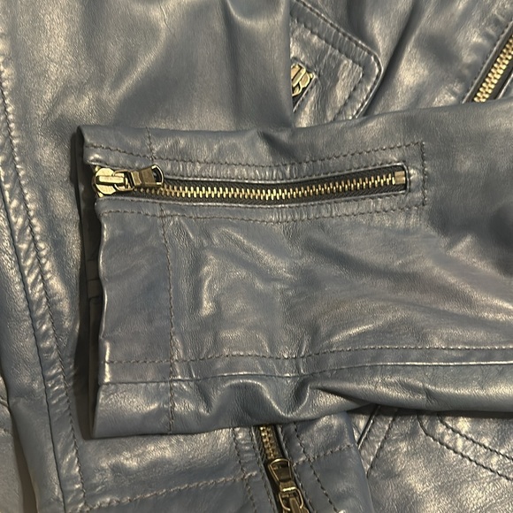 DKNY - Blue Leather Jacket - Medium - Picture 3 of 9